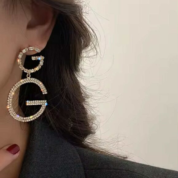 Women's Brand New Designer "G" Lettered Dangle Earrings Size 1"X1" - Picture 2 of 3